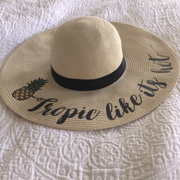 Beach Hat - Picture 3 of 5